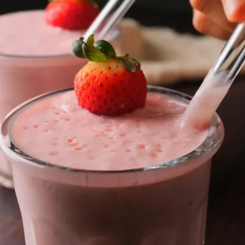 Scooter's Strawberry Smoothie Recipe